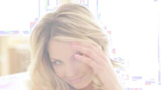 fairhair angel with pink nails