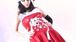 Mrs Santa loves to suck strangers