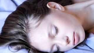 brunett sexy fingering pussy