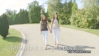 Lucky guy bangs two chicks in ass