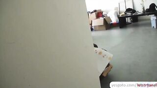 Hot girlfriend gets screwed deeply in her ass and receives facial