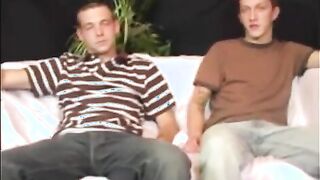 Two guys fucking till they cum