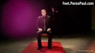 Redhead uses her sexy feet