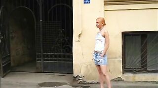 Lady wants to make out