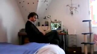 Teen girlfriend pleases man