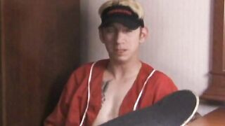 Amateur twink discusses masturbation