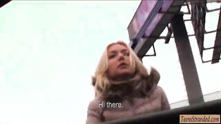 Amateur girl hitchhiked and took pictures of her sexcapade