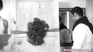 Powerful top throatsfuck bottom