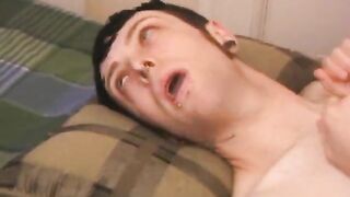 Amateurs in punk threeway fucking tight ass