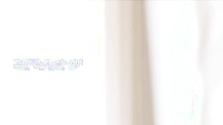 Brunette babe teasing and tease on bed