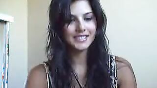 Sexy Girl With Nice Tits Playing With Her Pussy