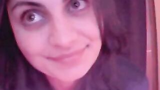 Thick Brunette Masturbating