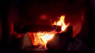 busty beata fingering her hole