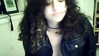 Amateur Girl Teases Her Pussy