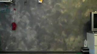 Latina Shaking Her Ass