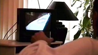 Babe with a great body loves to move on that hard cock