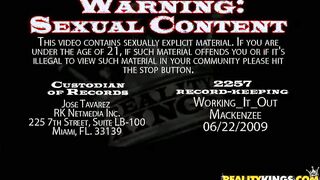 Bootylicious Babe Bounces On Cock On Bed