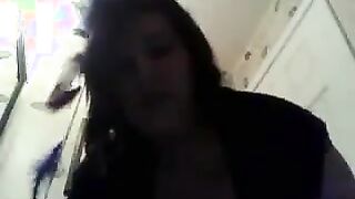 Thick Chick Fingering Her Fat Pussy