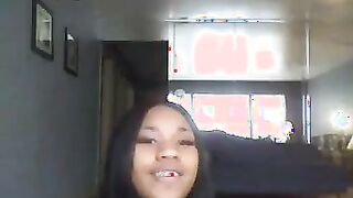 Ebony Cutie Shaking Her Butt