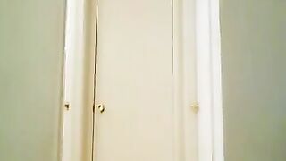 Ebony Teen Shaking Her Butt