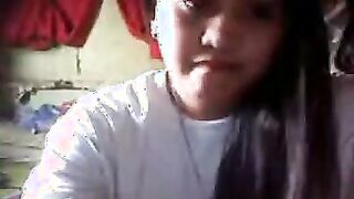 Filipina Showing Off Her Body