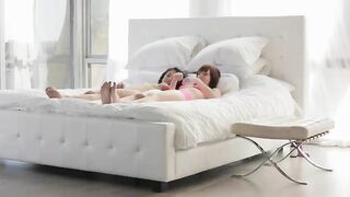 Two girl2girl in unbelivable art movie