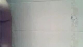 Cute Webcam Teen Shaves In The Bath 3