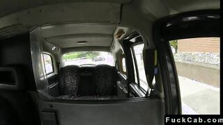 Amateur babe anal fucking in fake taxi