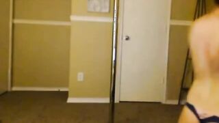 Hot Teen Webcam GIrl WIth Stripper Pole