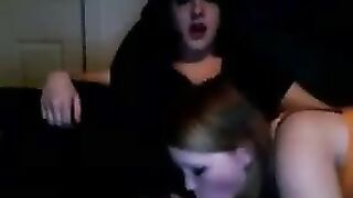 Young Shemale Sucked Off