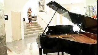 Venus Having a Threesome