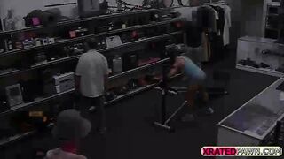 Gorgeous Muscled Chick gets big cash for sex inside of the pawn shop office