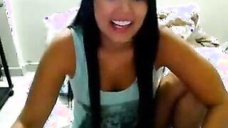 Sexy busty college babe plays with her pussy on cam