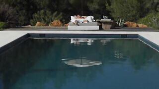 Wine sunbed and exclusive copulate