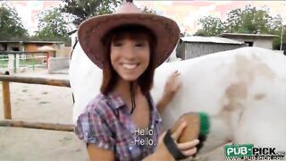 Amateur cowgirl takes cash for hard sex