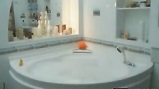 Lesbians In The Bath Tub