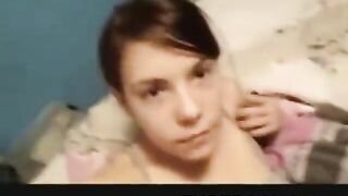 Teen girl gets deep in her pussy