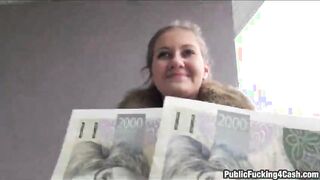 Dude fucked this amateur and creampied