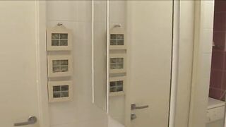 Demonstration of juicy goodies