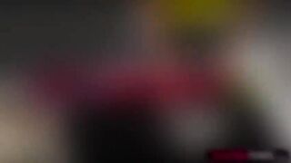 Sexy Miami Hoodrat selling a heavy silver chain gets her fucked