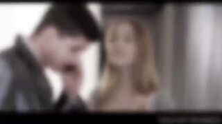 Horny blonde Alexis offers her pussy for a home made sex