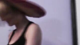 Petite teen cutie blowjob after pussyrub