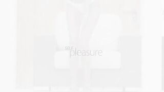 pornstar in shoes self pleasuring herself