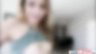 Booty shake Carmen Caliente takes blowjob and banged hard