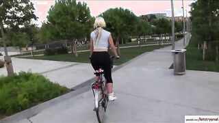 Bigtits Blonde Feser gets her ass fucked