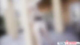 Huge ass blonde babe Jenna Ivory performs reverse cowgirl