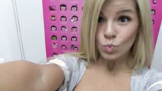 Horny horny lesbians licking pussies