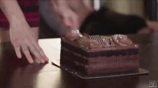 Pretty Riley Reid gets fuck from behind and receives a warm cumshot