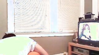 Dark skinned chick blowing big cock