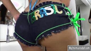 Kinky shemale gets her juicy ass fucked